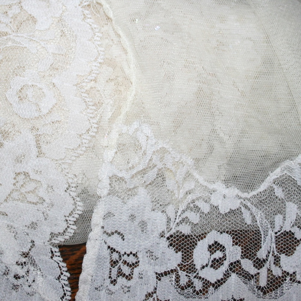 VS Victoria Secrets See Thru White/Cream Nighty - Picture 6 of 8